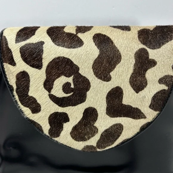 Vtg Cow Print Faux Leather Crossbody Handbag Black Long Strap Boho Western Hip - Picture 3 of 9